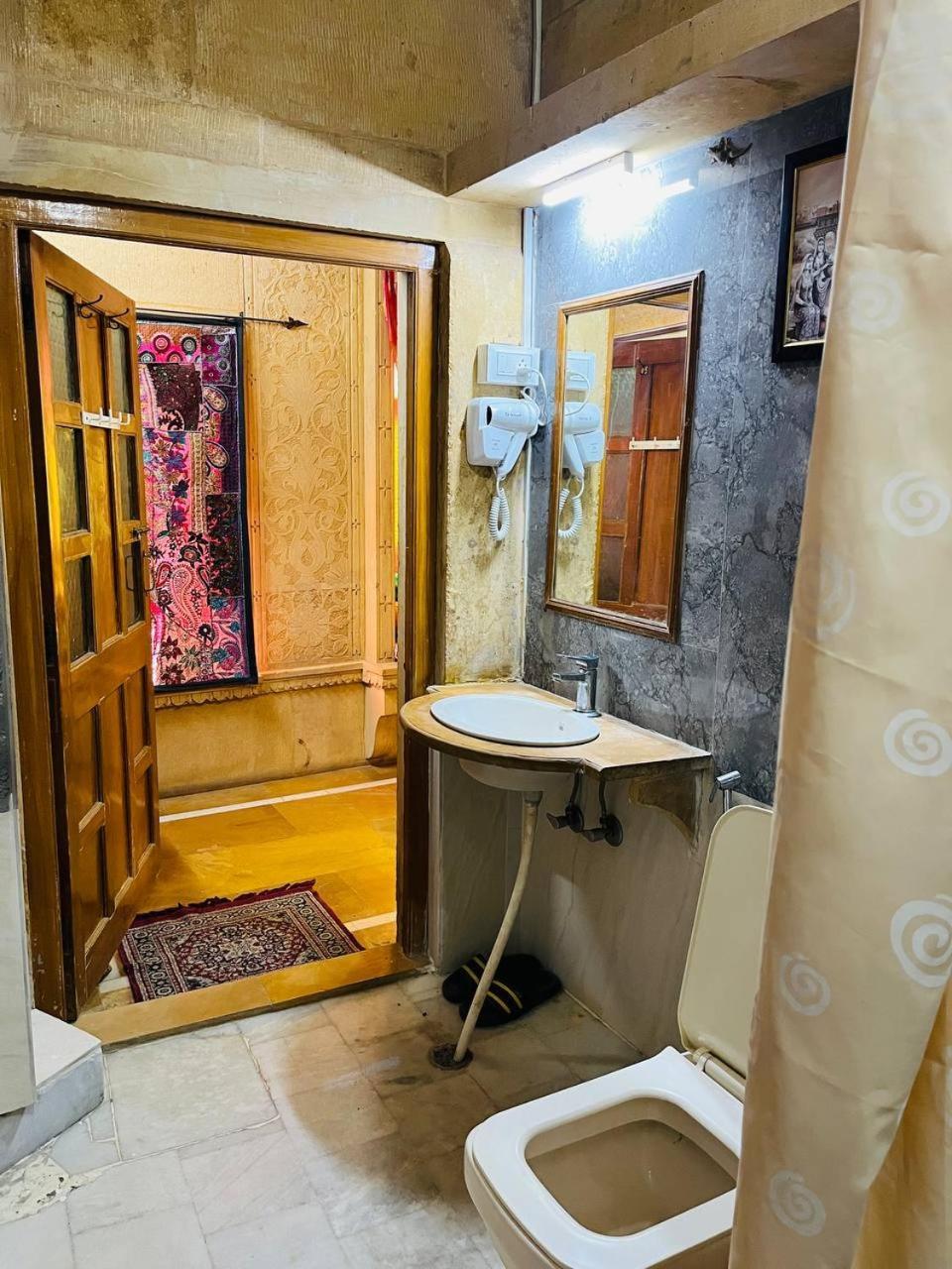 Hotel Oasis Haveli Jaisalmer Buitenkant foto